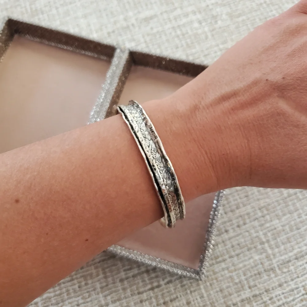 Isreal Sterling Silver Bangle - Picture 2 of 8